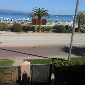 In Riva Al Mare Apartment