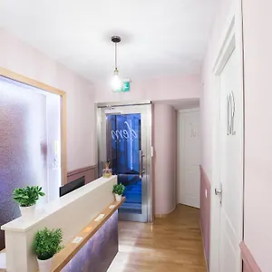 ** Hotel Dem Włochy