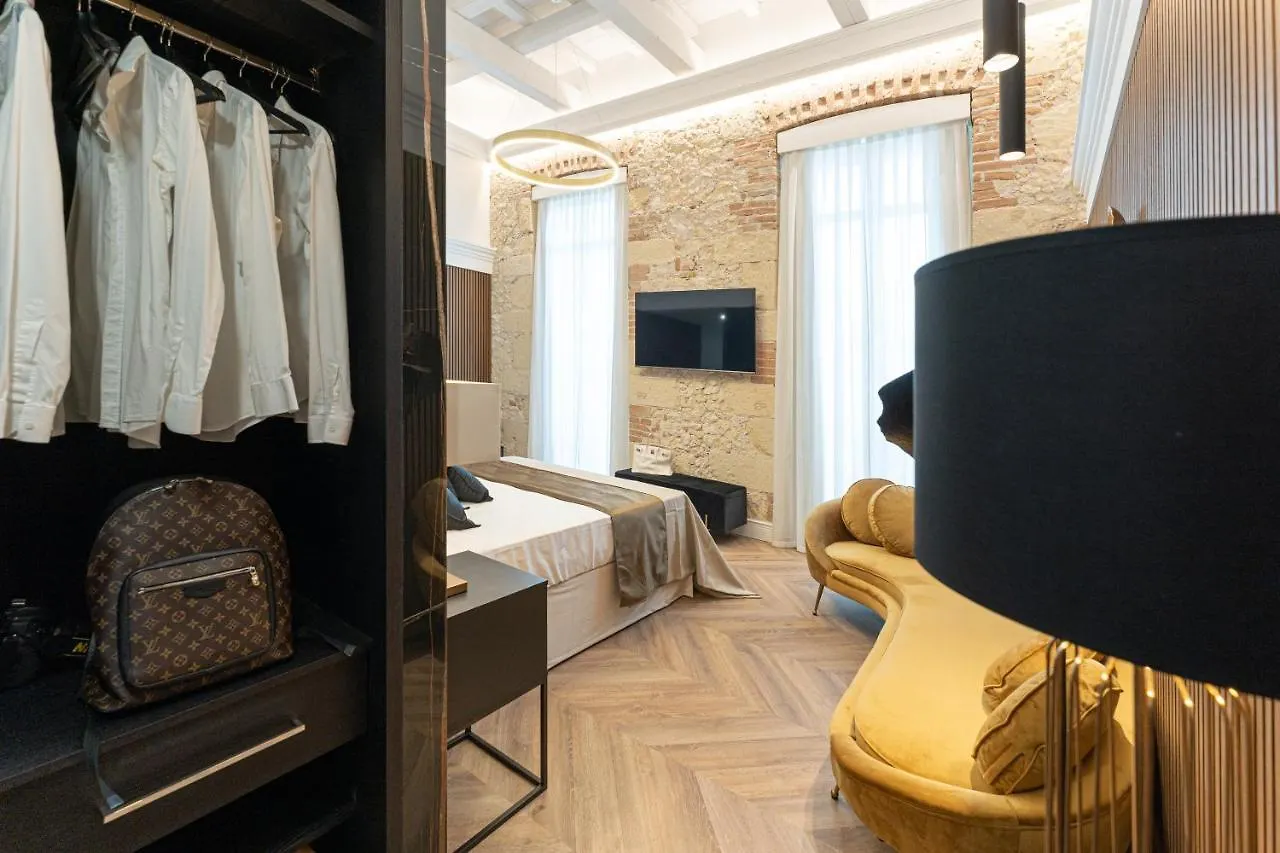Nero Luxury Suites Cagliari 0*,  Italien