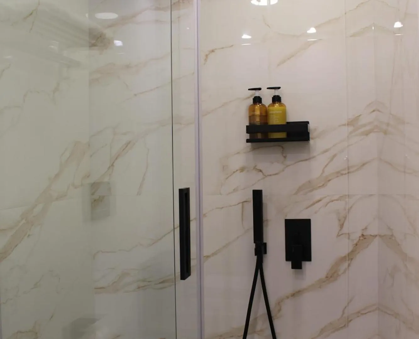 Nero Luxury Suites Cagliari 0*,