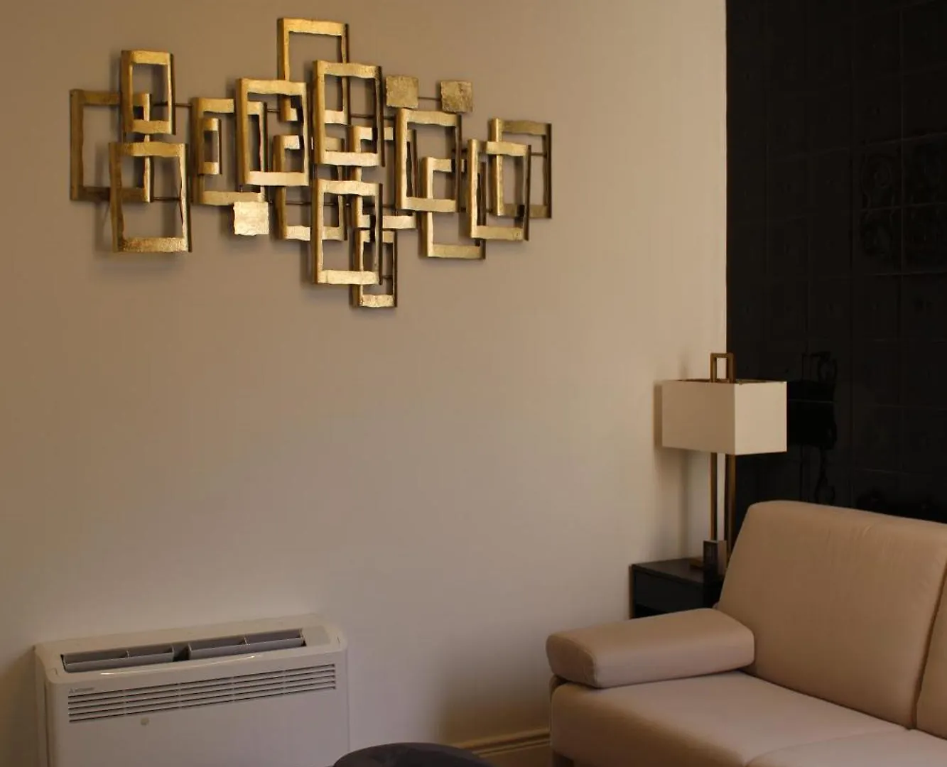 Nero Luxury Suites Cagliari 0*,  Włochy